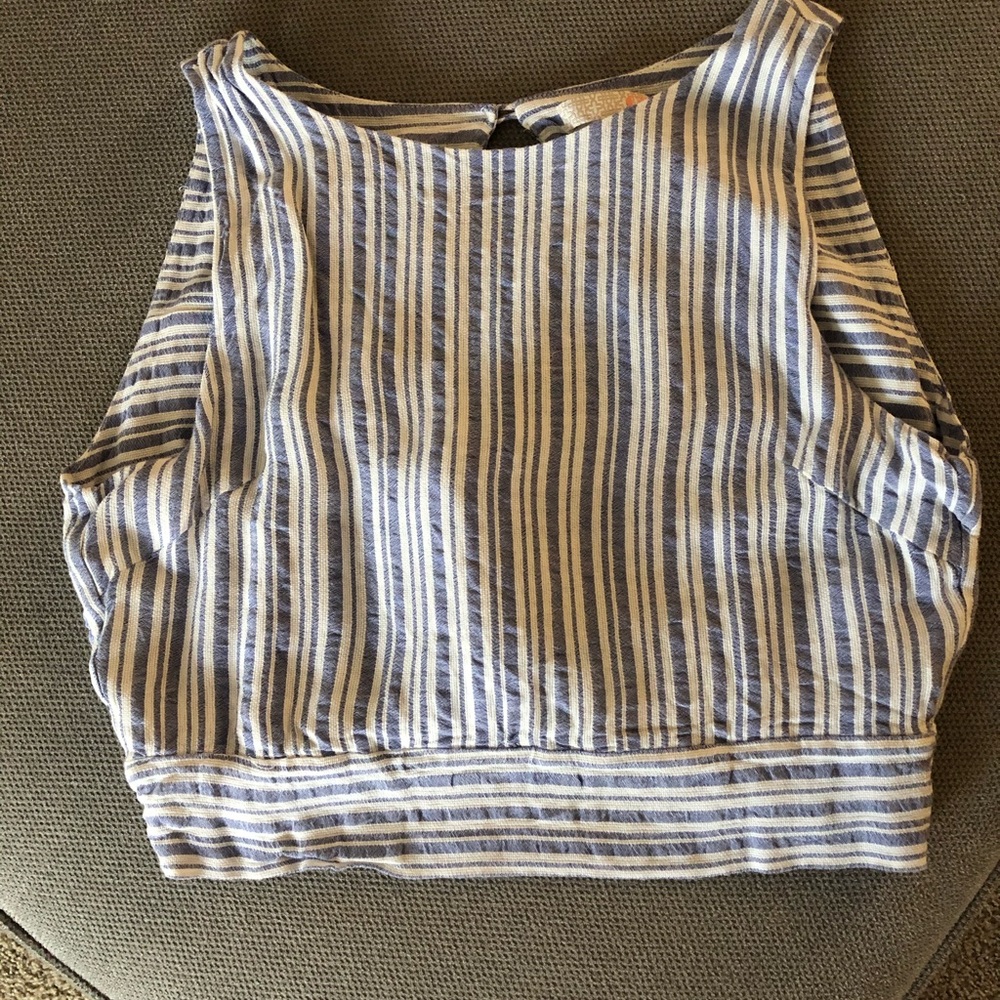 GB crop top